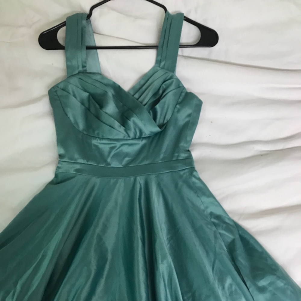 CUTE VINTAGE MODCLOTH DRESS
